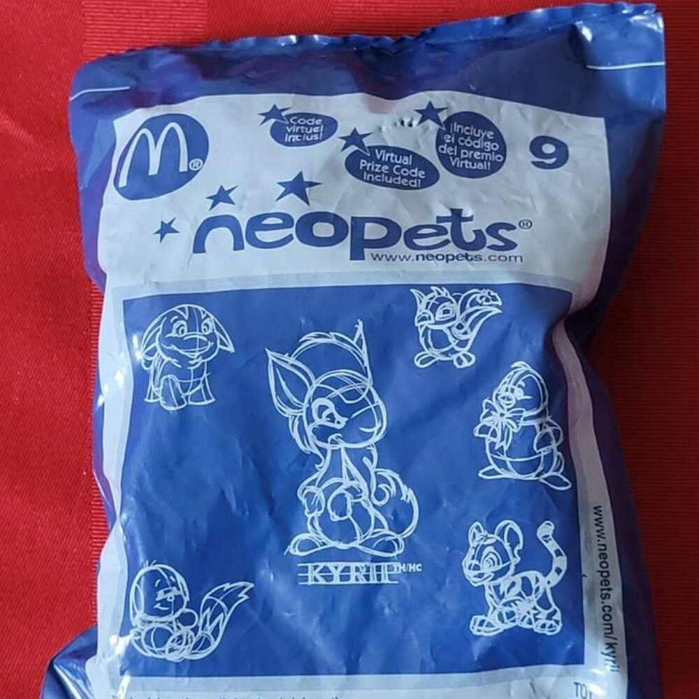 2005 NEOPETS, KYRIE TOY, MINT IN THE PACKAGE!!!